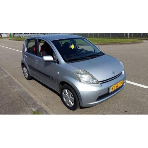Daihatsu Sirion 1.3 (5drs) 2006 Grijs met AIRCO