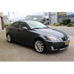 Lexus is 250 250 executive aut6 mark levinson
