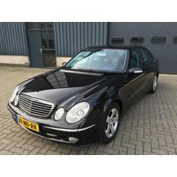 Mercedes E AVANTGARDE XENON 2.6 V6 Sedan AUT Zwart