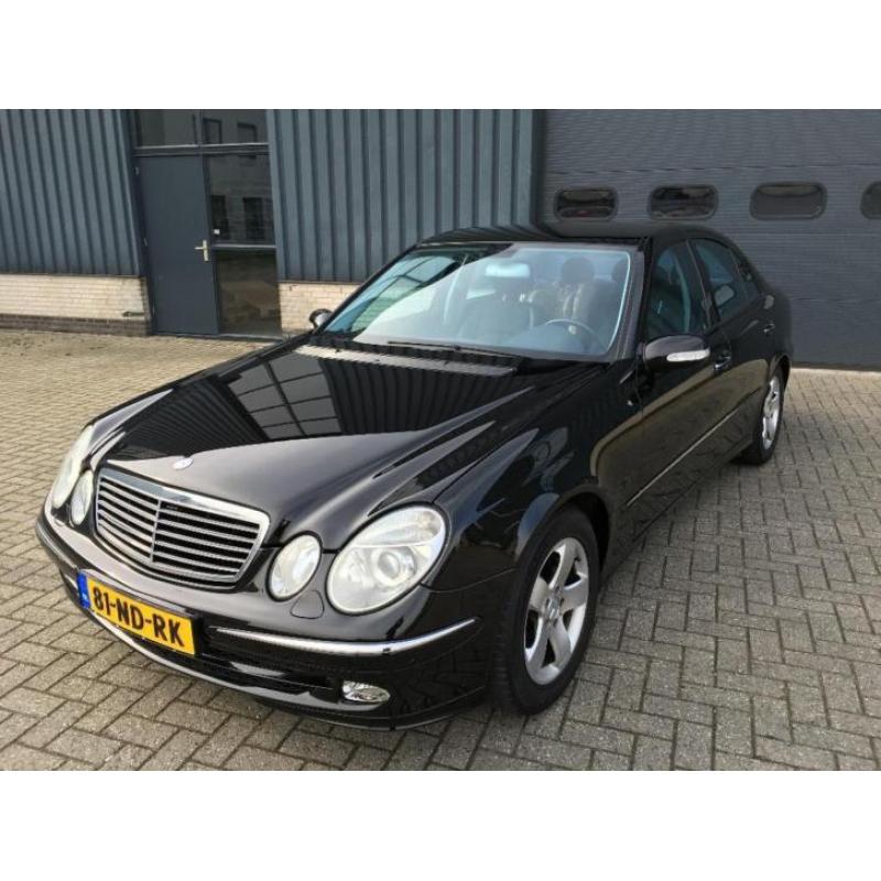 Mercedes E AVANTGARDE XENON 2.6 V6 Sedan AUT Zwart