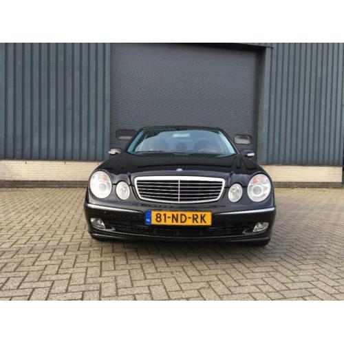 Mercedes E AVANTGARDE XENON 2.6 V6 Sedan AUT Zwart
