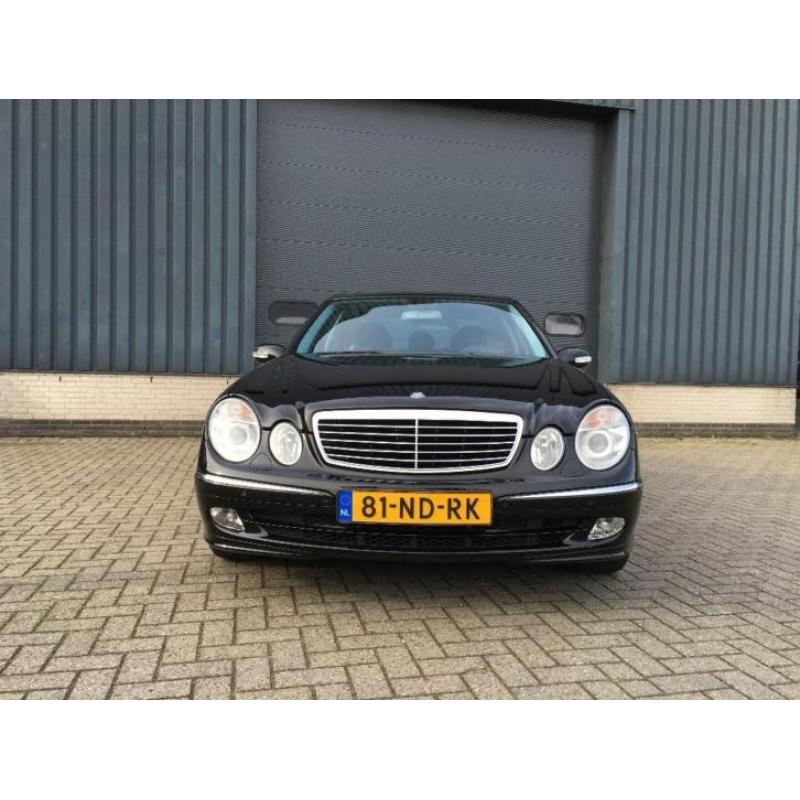 Mercedes E AVANTGARDE XENON 2.6 V6 Sedan AUT Zwart