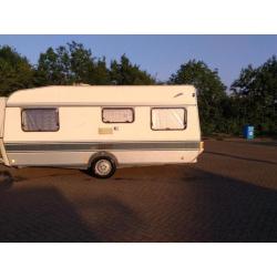 Prijs onderhandelbaar! hele mooie caravan met voortent!!!