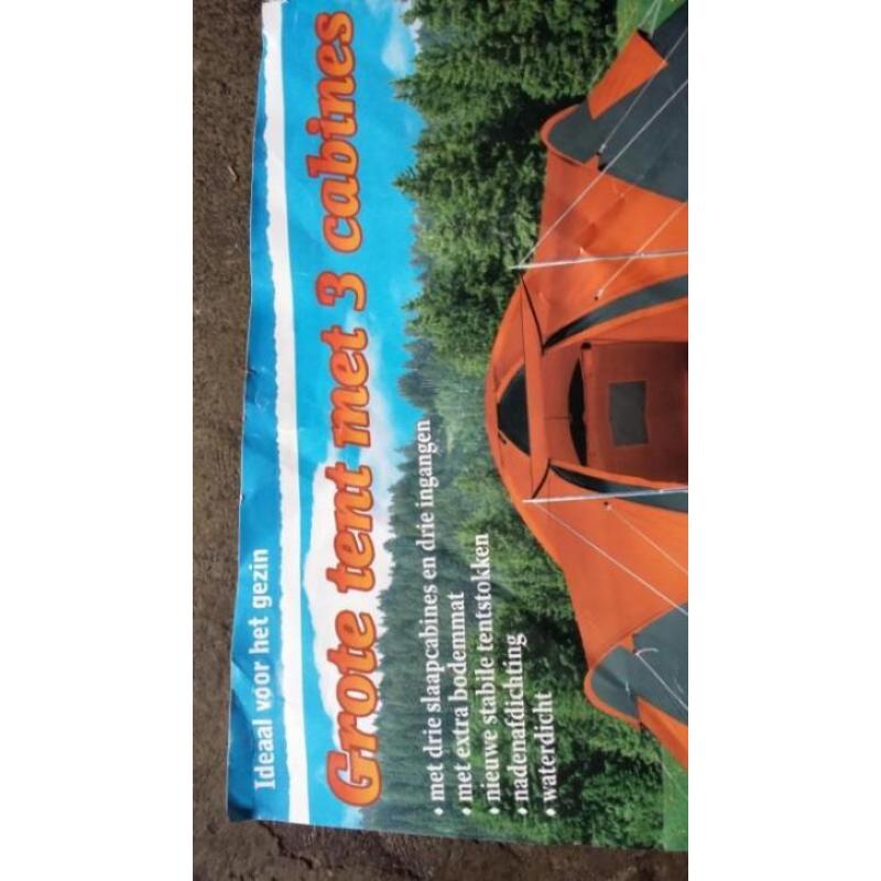 Grote kampeer tent met 3 cabines