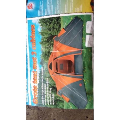 Grote kampeer tent met 3 cabines