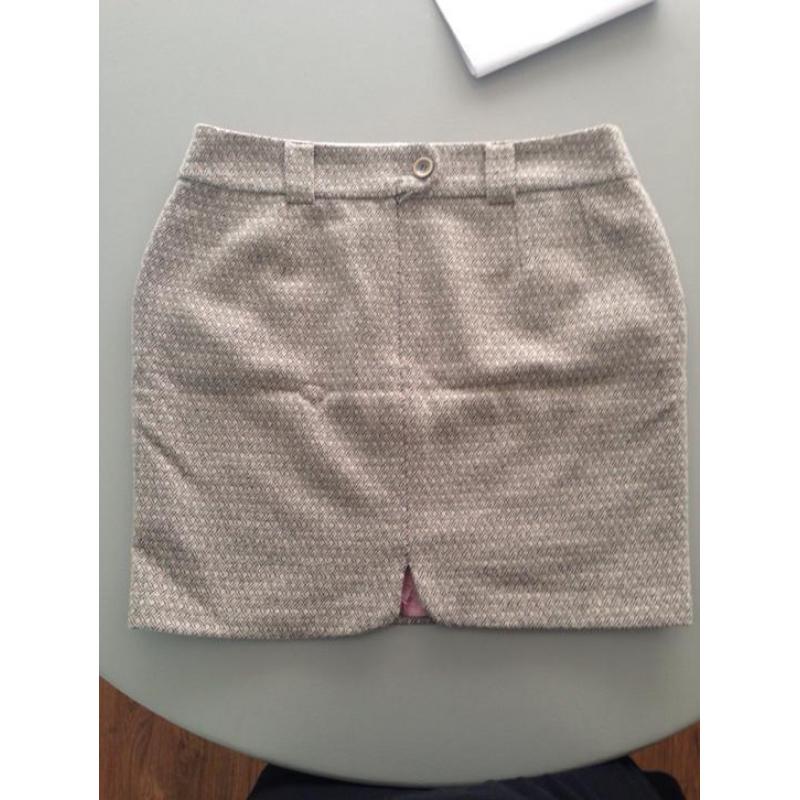 Sissy Boy rok XL, valt als een L