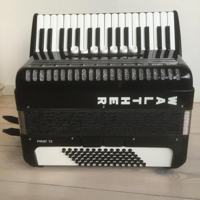 Accordeon Walther Pirat 72