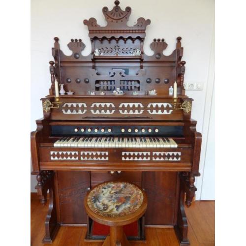 Traporgel Harmonium bouwjaar 1887 / 1888