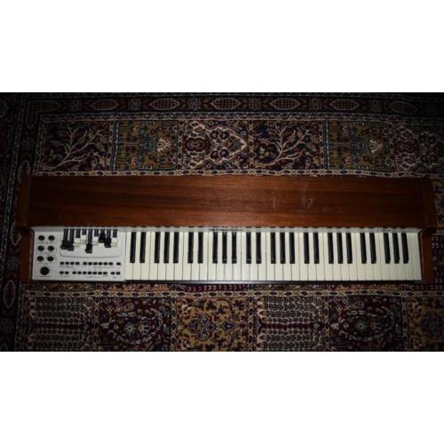 Oberheim OB3-2 Squared combo-organ