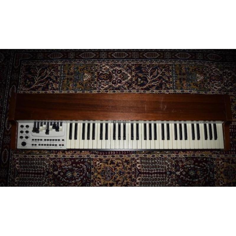 Oberheim OB3-2 Squared combo-organ