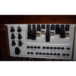 Oberheim OB3-2 Squared combo-organ