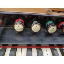Debain harmonium