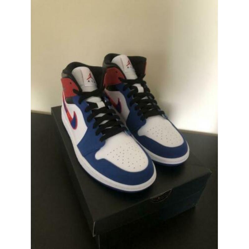 Air Jordan mid se maat 42