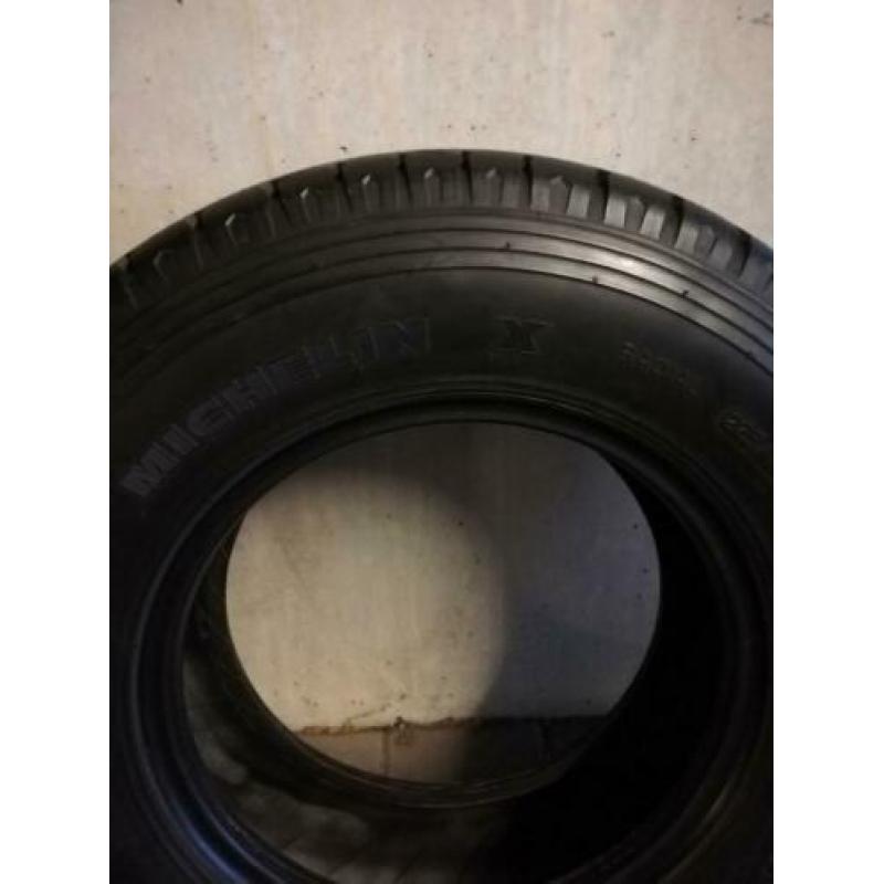 Nieuwe camperband 225x116x75
