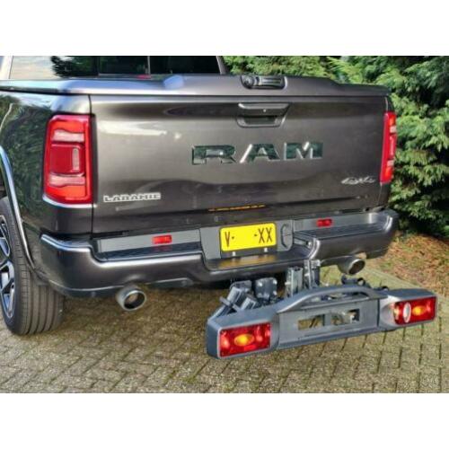 **NIEUWSTAAT** Twinny Load Swing CK voor 2 fietsen crankbev.