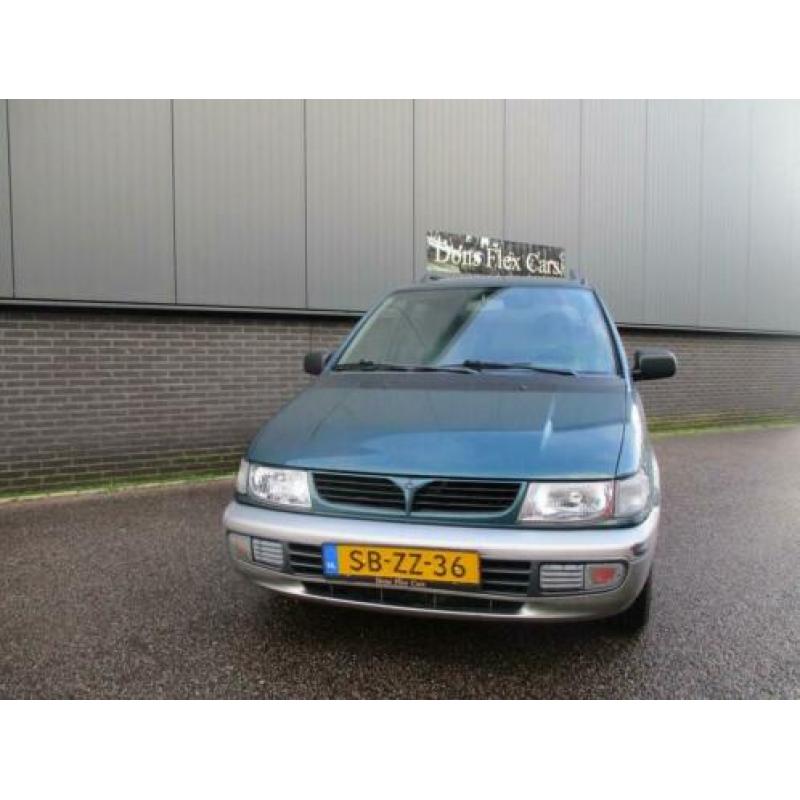 Mitsubishi Space Runner 1.8 GLXi