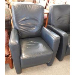 Blauwe leren fauteuil (63)
