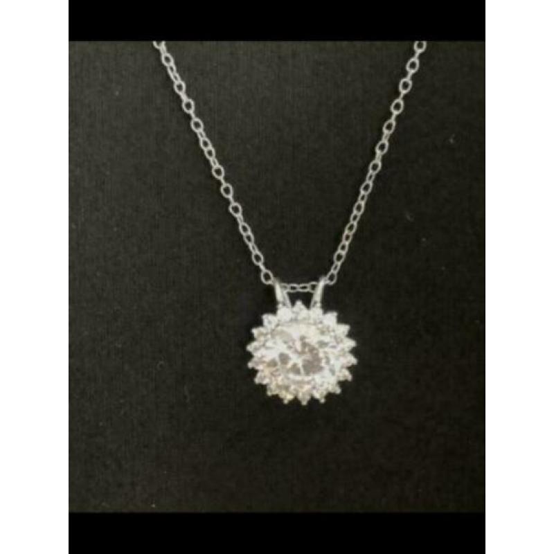 Zilveren ketting met royale zirkonia hanger