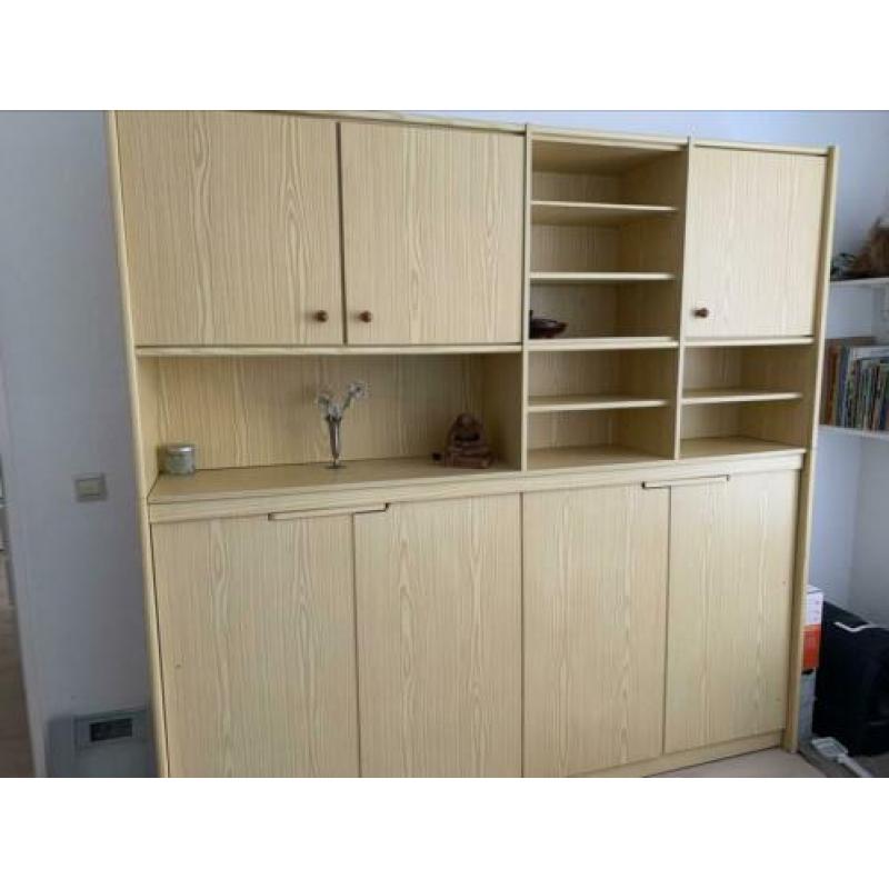 Opklapbaar bed met kast