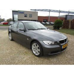 BMW 3-serie 320i High Executive ECC Cruise Navi Trekhaak