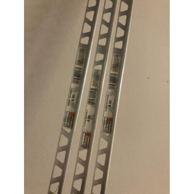 RVS tegelstrip van Schluter en ook van aluminium