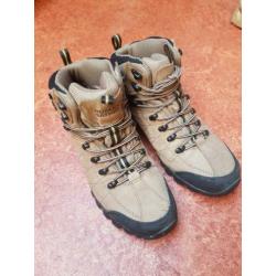 wandelschoenen Human Nature, waterproof, maat 42