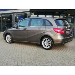 Mercedes-Benz B-klasse 180 AUTOMAAT SPORTPAKKET (LEDER CLIMA