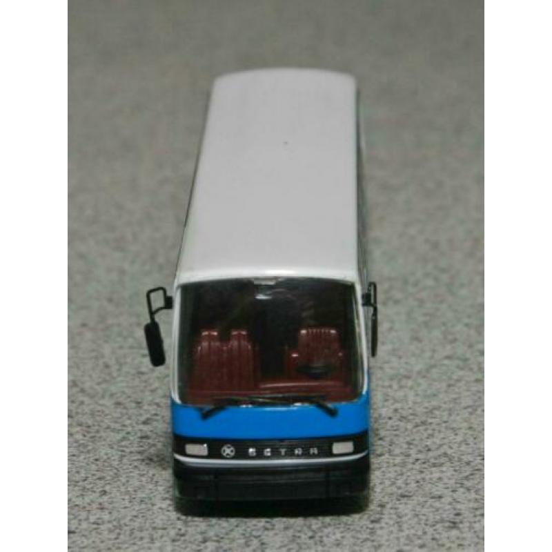 Kässbohrer Setra S 215 HD bus. Producent: Herpa