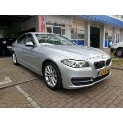 BMW 5-serie 520i High Executive Automaat/Grote Scherm/Leder/