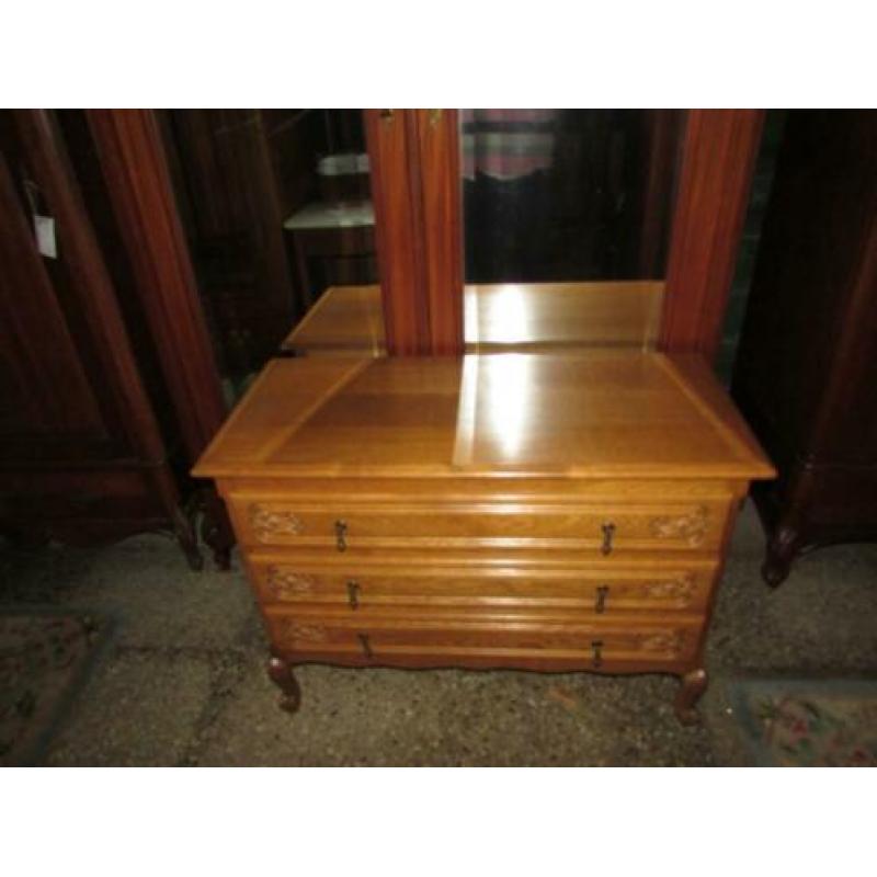 Barok eiken ladekast commode in queen anne stijl