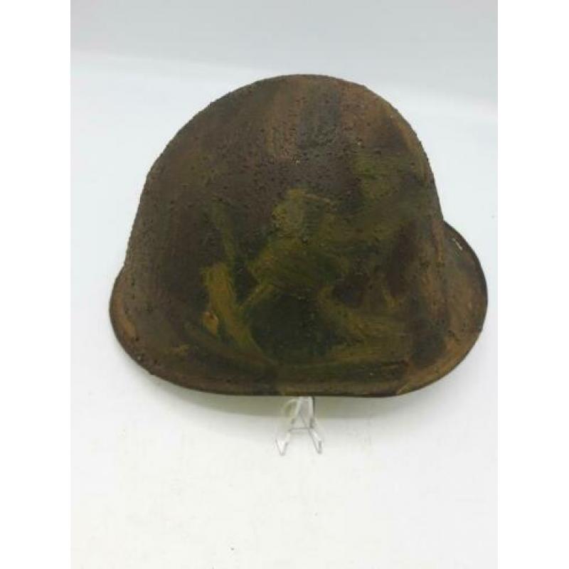Duits/Nederlandse beute camo helm wo2