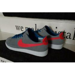 4 paar sneakers schoenen ~ Nike ~ mt 40 Nieuw Z.G.A.N