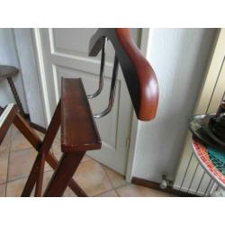 Zeer mooie DRESS BOY hout hoog 1m5