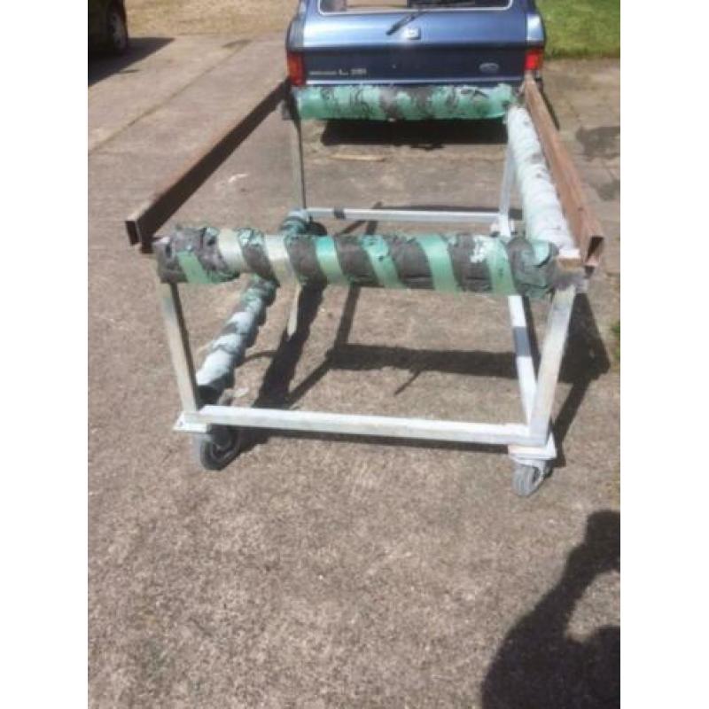 materiaal/transport wagen/frame op grote wielen