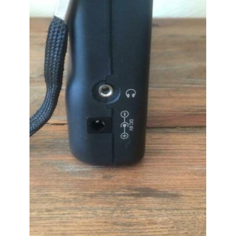 AudioSonic wereld ontvanger met wekker functie.