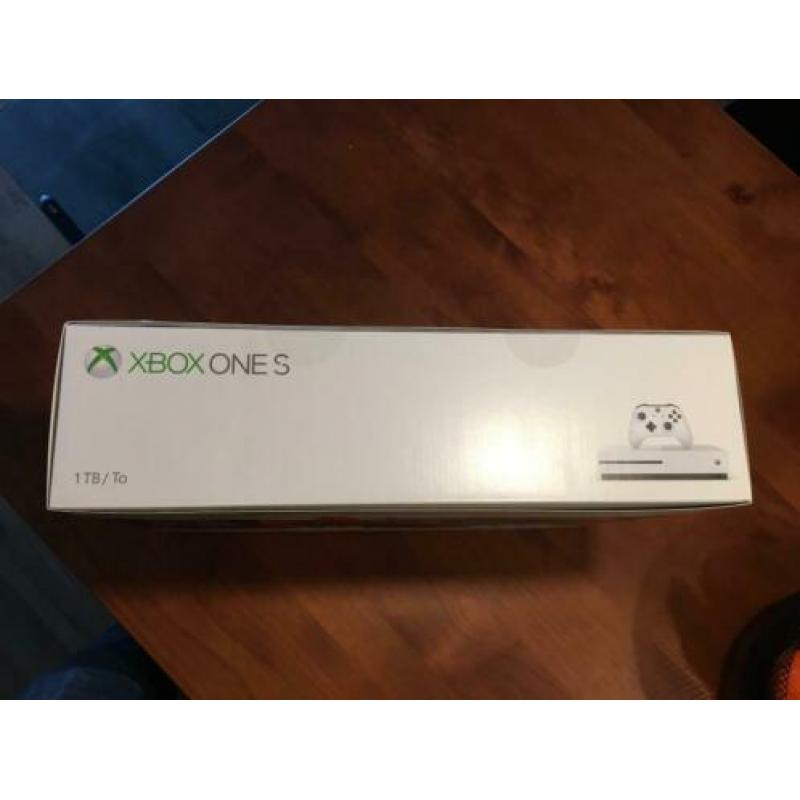 Xbox one S 1tb wit + Forza Horizon 4 nieuw in de doos