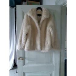 Fake fur jas kort model maat 42