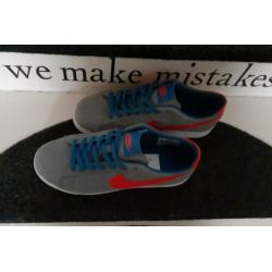 4 paar sneakers schoenen ~ Nike ~ mt 40 Nieuw Z.G.A.N