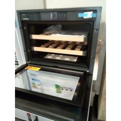 Liebherr inbouw wijnkoeler type WKEgw582 (nieuw)elders €1699