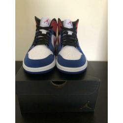 Air Jordan mid se maat 42