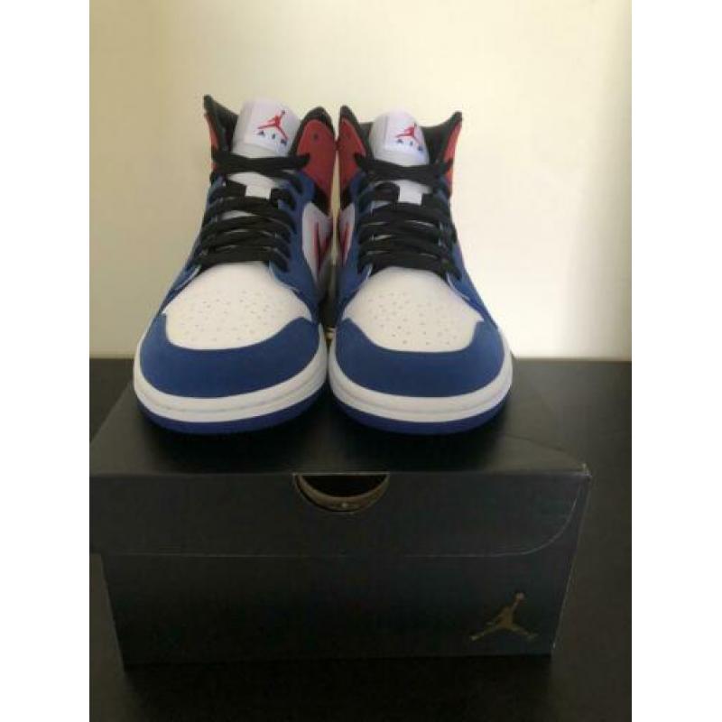 Air Jordan mid se maat 42