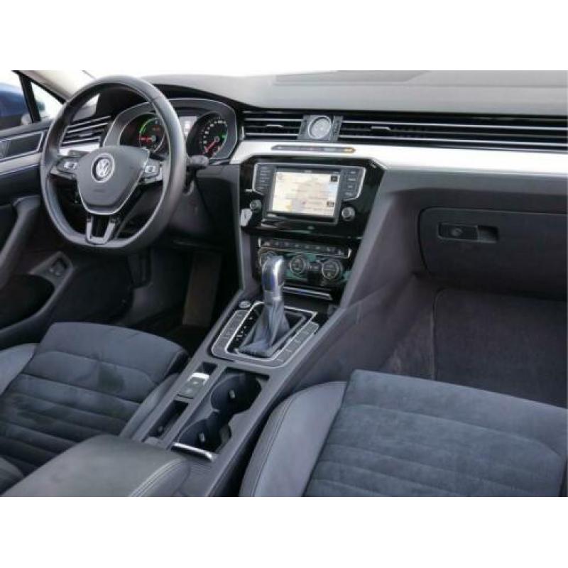 Volkswagen Passat 1.4 TSI 225pk GTE Connected Series Plus AU