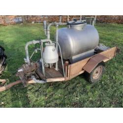 Melkmachine melkwagen melkkar melktank weidetank op aftakas