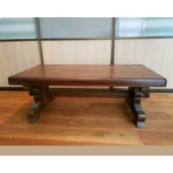 Massief eiken houten meubels kast salon tafel en stoelen