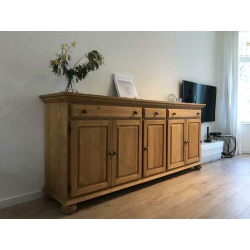 Eikenhouten kast