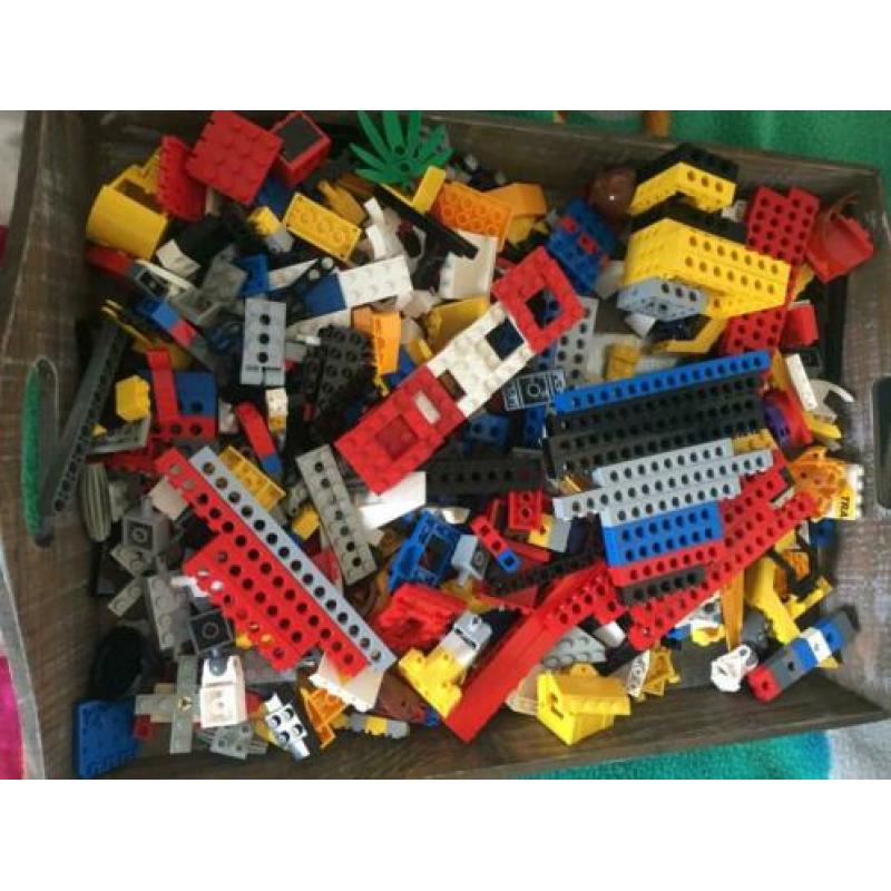 5 KG Lego Steentjes en veel techniche onderdeeltjes