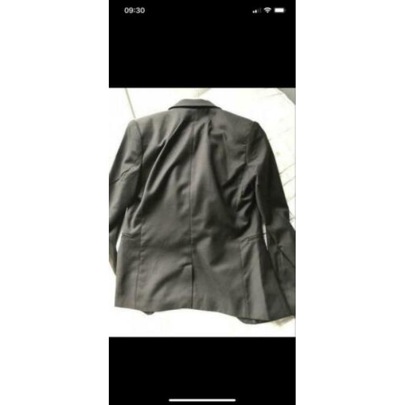 Zwarte jongens kolbeer van h&m