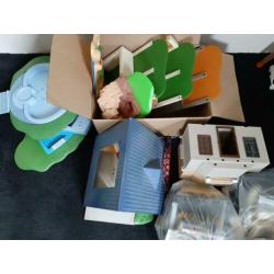 2 grote dozen vol playmobil onderdelen