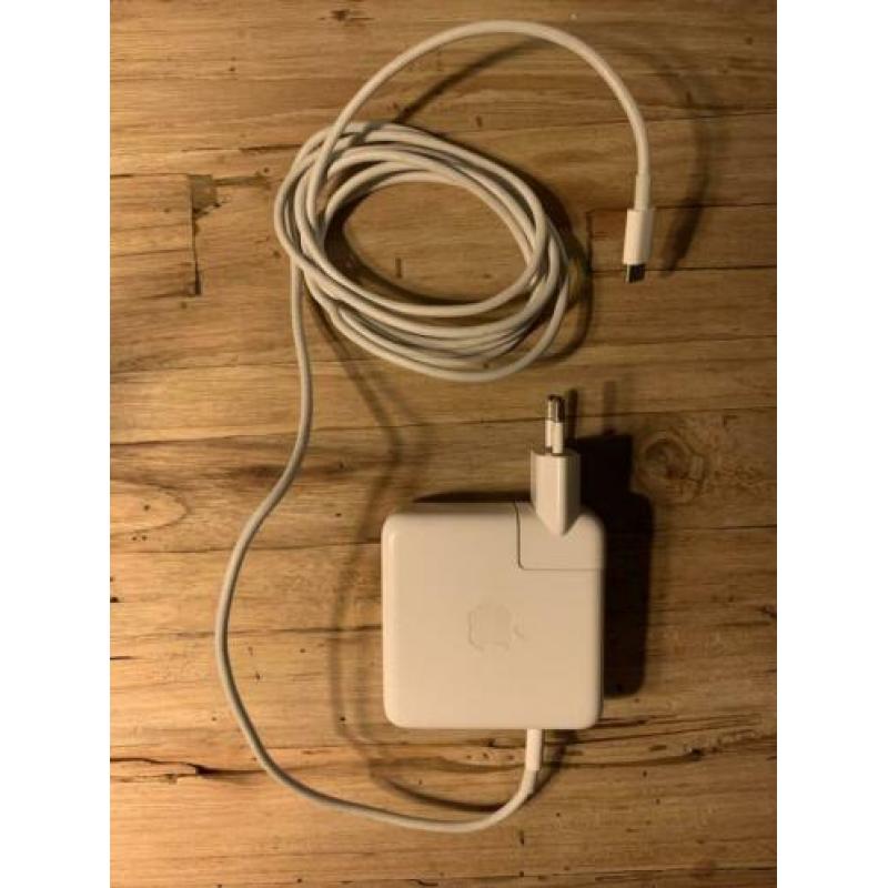 MacBook Pro 13” SG 128GB nov 17 Magic Mouse 2 en hardcase
