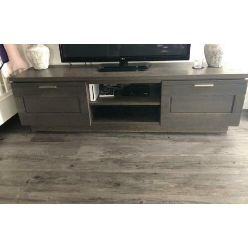 Complete set meubels. Mag ook los verkocht